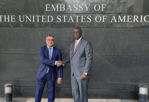Relations Côte d’Ivoire / Etats-Unis  –   Echanges fructueux entre l’Ambassadeur Inza Camara et le Chargé d’affaires américain