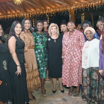 ph. Dominique Ouattara et les femmes 2 Côte d’Ivoire – La Première Dame Dominique Ouattara dresse le bilan de ses activités et célèbre le leadership des femmes ivoiriennes