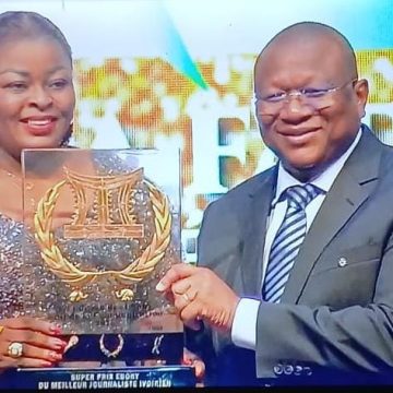 Journalisme d’excellence 2025 –  Fatou Sylla de « Fraternité Matin » sacrée Super Ebony