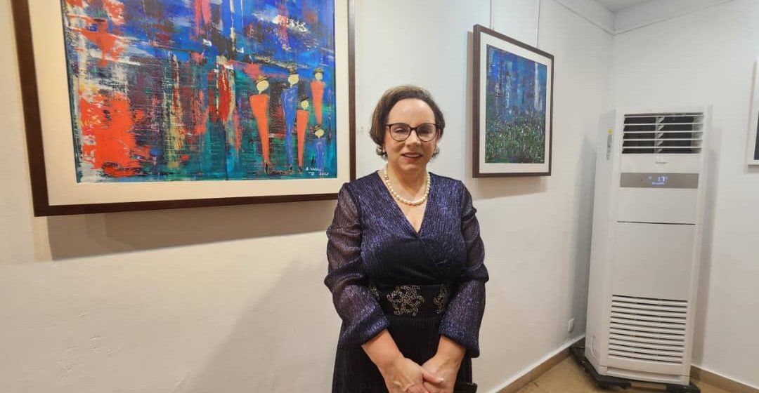 Arts visuels / Exposition « Résilience » à la galerie Houkami Guyzagn – Regina Veltin met en scène la dualité de la vie humaine