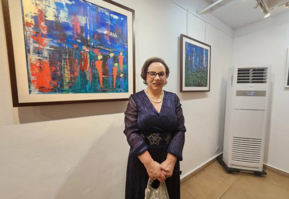 Arts visuels / Exposition « Résilience » à la galerie Houkami Guyzagn – Regina Veltin met en scène la dualité de la vie humaine