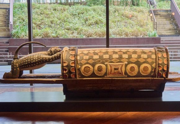 Patrimoine / Tambour Djidji Ayokwè  –  Ivoiriens et Français prêts pour un retour définitif en Côte d’Ivoire