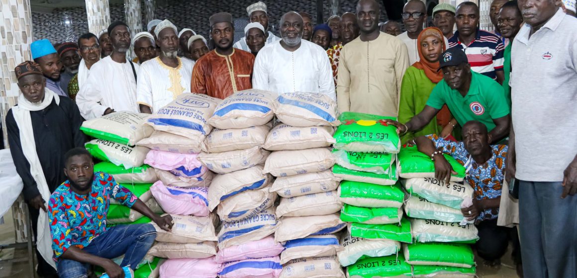 Jeûne musulman et carême chrétien – Le DGA des Impôts aux côtés des communautés religieuses de Bonoua