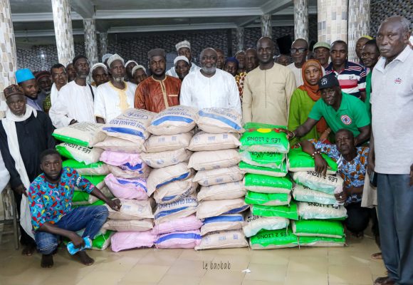 Jeûne musulman et carême chrétien – Le DGA des Impôts aux côtés des communautés religieuses de Bonoua