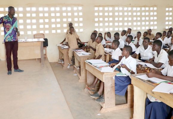 Côte d’Ivoire / Système éducatif  –  Voici les efforts du gouvernement pour réduire le déficit d’enseignants