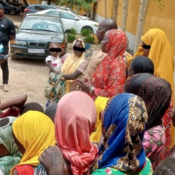 Bouaké / Lutte contre l’exploitation des enfants  –  La Police interpelle 43 personnes dont 7 adultes et 36 mineurs