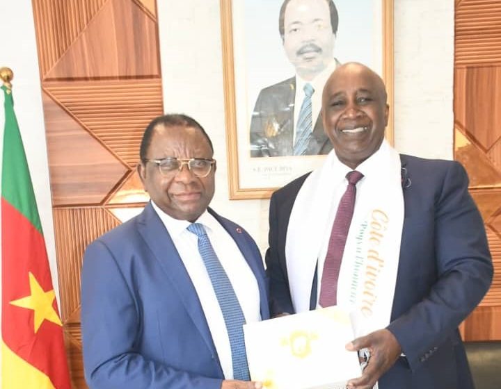 Cacao –  Le porte-parole des pays producteurs de l’ICCO en visite de travail au Cameroun