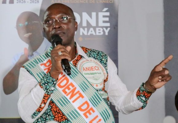 ph.AGE intendants Assemblée générale élective de l’ANIECI – Les intendants et économes de l’Education nationale choisissent Koné Nifo Naby