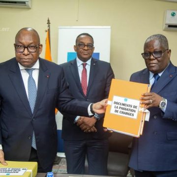 ph. Passation chages HACA Régulation des médias – Brou Aka Pascal prend officiellement les rênes de la HACA