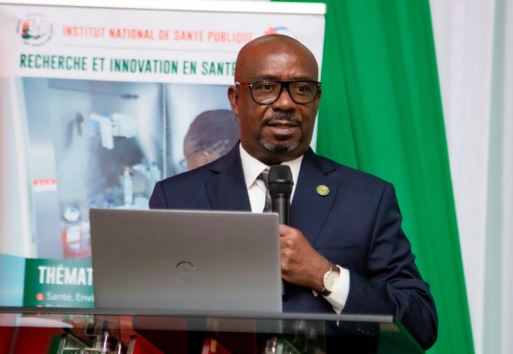 5e Congrès de santé publique / Urgences sanitaires en Afrique de l’Ouest  –  Dr Mamadou Diarrassouba appelle à bâtir des systèmes de santé résilients