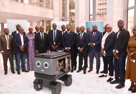 Innovation technologique  –  Une Start-Up américaine offre un robot à la Côte d’Ivoire