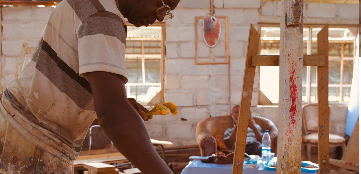 ph.peintre artiste Plongée dans l’atelier – Suivre la naissance d’une toile avec Martial Moulo