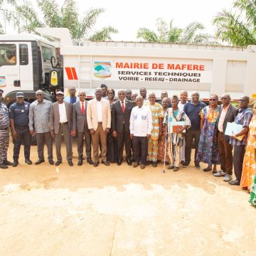 Ph. Rencontre mairie Maféré Le maire de Maféré, Elidjé Angora, aux conseillers municipaux : « Nous devons préserver et renforcer davantage la cohésion et la solidarité au sein de notre équipe »