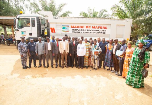 Ph. Rencontre mairie Maféré Le maire de Maféré, Elidjé Angora, aux conseillers municipaux : « Nous devons préserver et renforcer davantage la cohésion et la solidarité au sein de notre équipe »