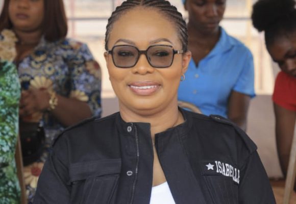 ph Isabelle Anoh Caravane Vacances Loisirs 2026 – C’est parti depuis Dabou pour une épopée festive à travers la Côte d’Ivoire !
