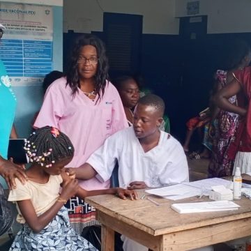 ph. Cancers lutte Bongouanou Campagne de vaccination « Moronou sans cancers » – 10.000 personnes sensibilisées et 755 femmes dépistées à Bongouanou