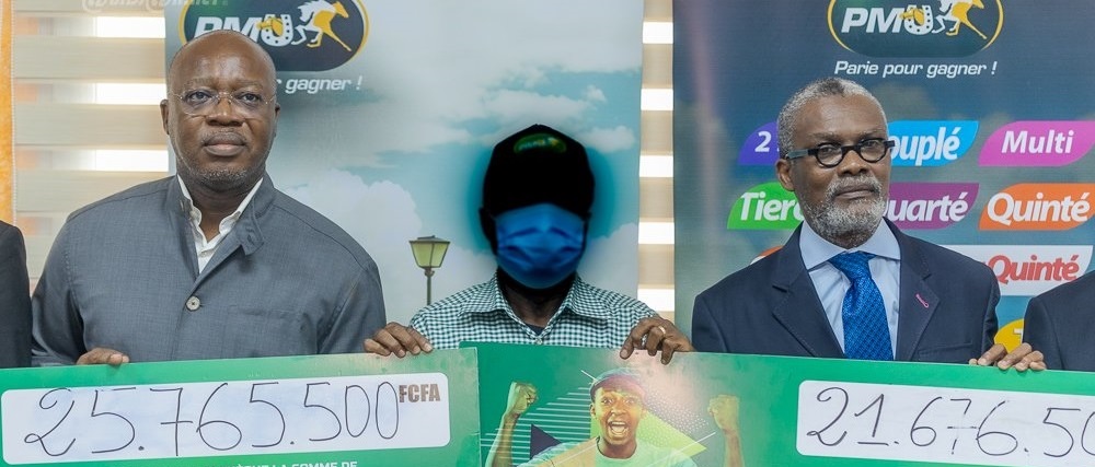 ph. Parieur LONACI vainqueur LONACI – Un parieur remporte plus de 47 millions FCFA au PMU : Voici les étapes de son gain
