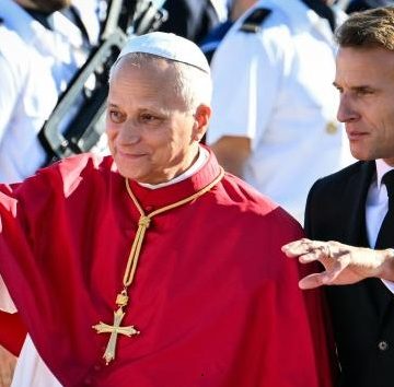ph. Pape en visite officielle en France En visite officielle en France – Le Pape Léon XIV évoque ses origines françaises : La vérité qu’il faut savoir