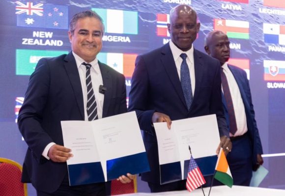 ph. Convention USA -CI 1 Coopération spatiale – La Côte d’Ivoire signe les accords Artemis : Pourquoi Washington félicite Yamoussoukro