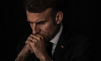 ph. Emmanuel Macron peiné grave France – Troubles et violence aggravés : Un millier de policiers blessés, des milliers de manifestants arrêtés