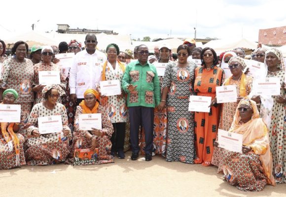 ph. Investiture RHDP UF UF-RHDP – Les messages d’Aka Aouélé et d’Harlette Badou N’Guessan aux militantes du Sud-Comoé