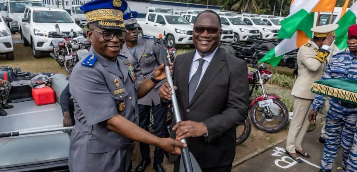 ph. orpaillage clandestnin sécurité equipemets Côte d’Ivoire / Lutte contre l’orpaillage clandestin – Le ministre de la Défense équipe ses hommes pour intensifier le combat